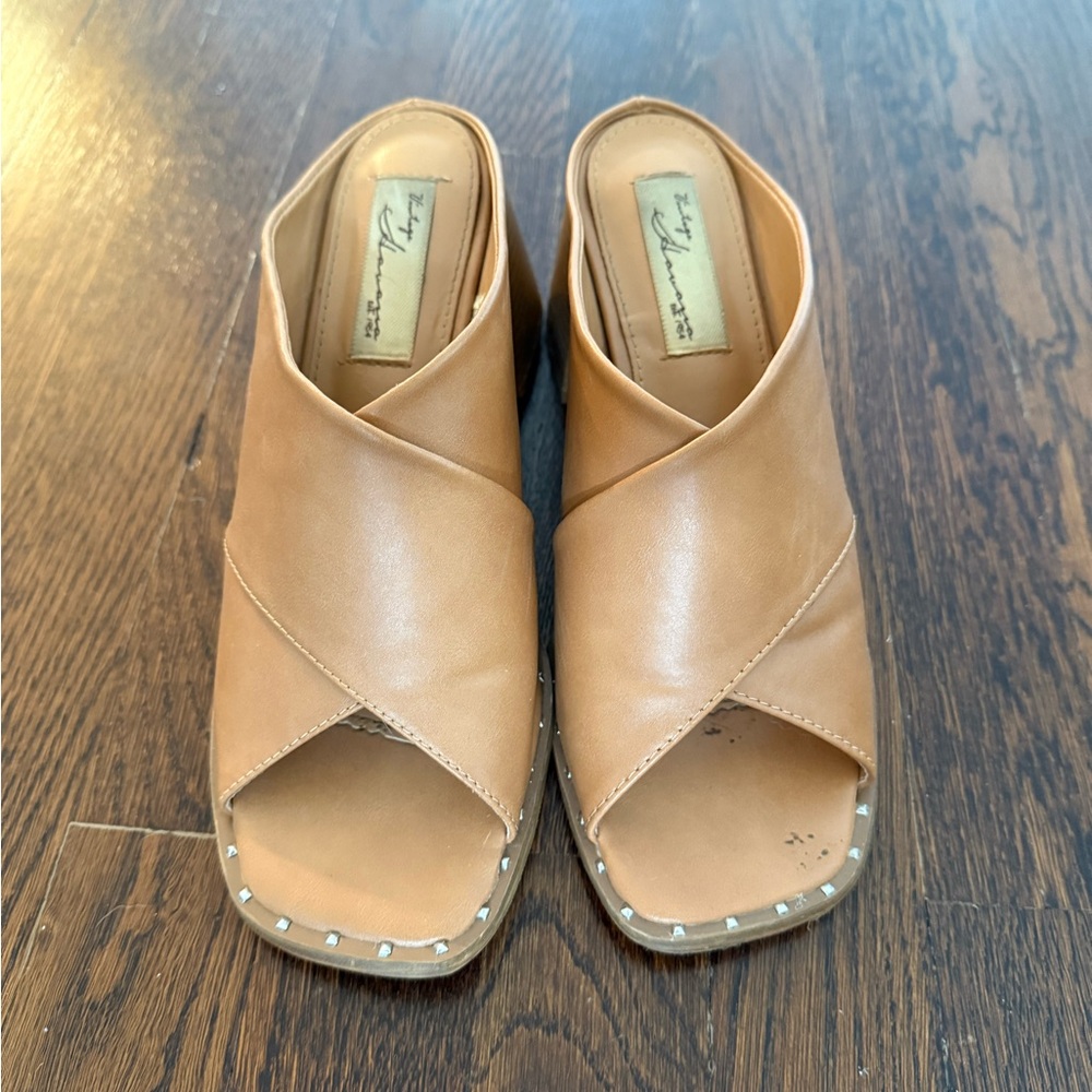 Vintage Havana Tan Leather Mules with Stud Details